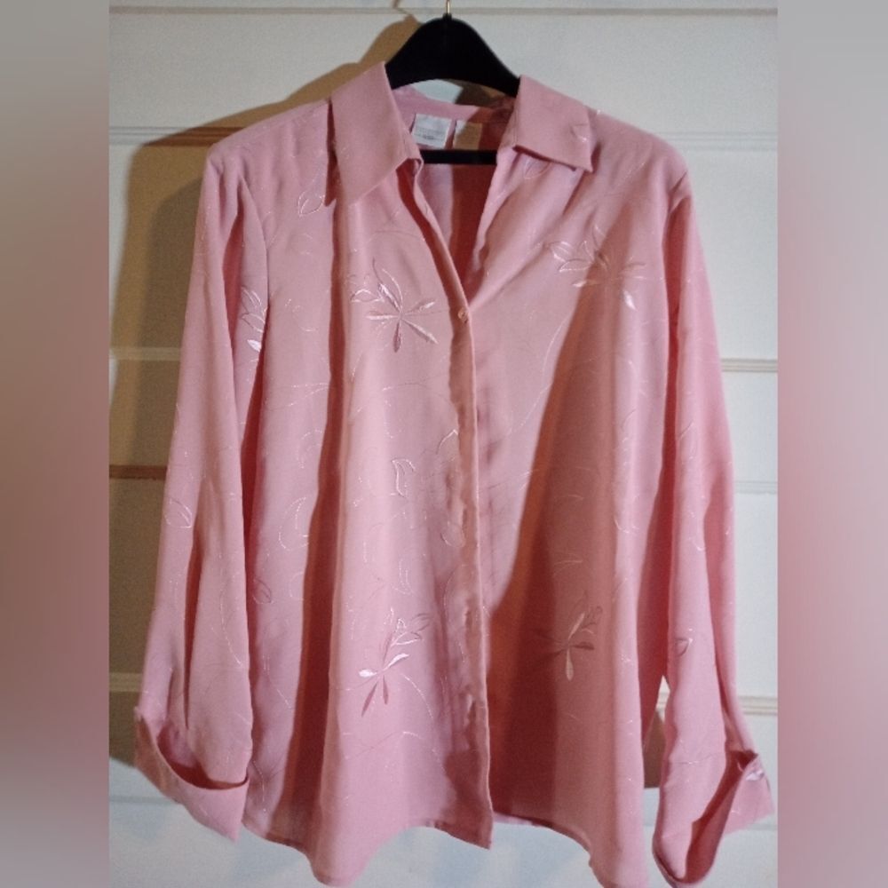 Studio C 14/16 long sleeve women's button down shirt beautiful embroidery